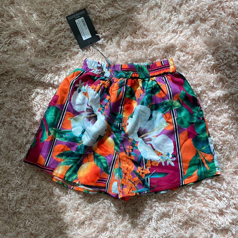 floral shorts